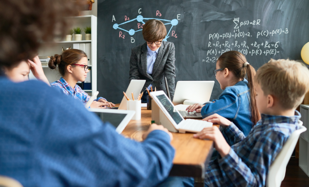 Teachers & Educators in the Digital Age - How AI & Technology in Education Are Transforming Teaching Methods